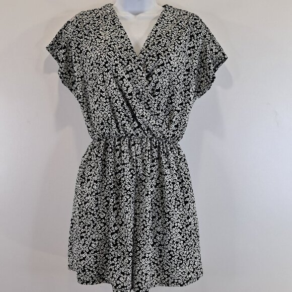 UNIQLO Floral Black and White V Neck Romper Size S - Picture 1 of 11